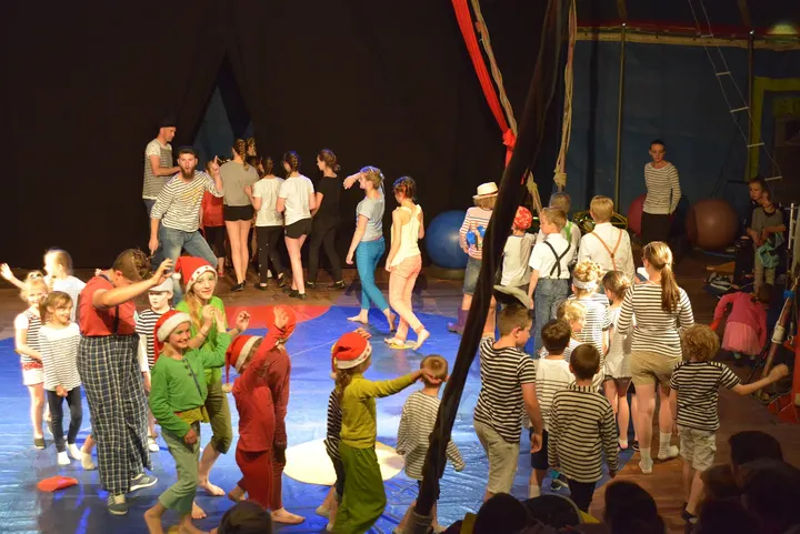 Cirqu En Cavale — arts aériens-studio à Calonne-Ricouart — 3