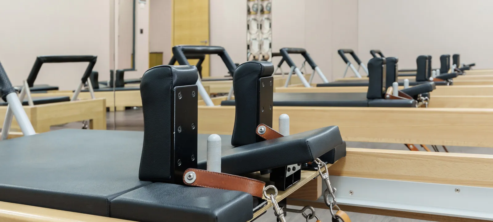 SINGULAR Women Pilates (Estudio de Pilates en Rúa México) — pilates-studio i Santiago de Vigo, Vigo — bild 3