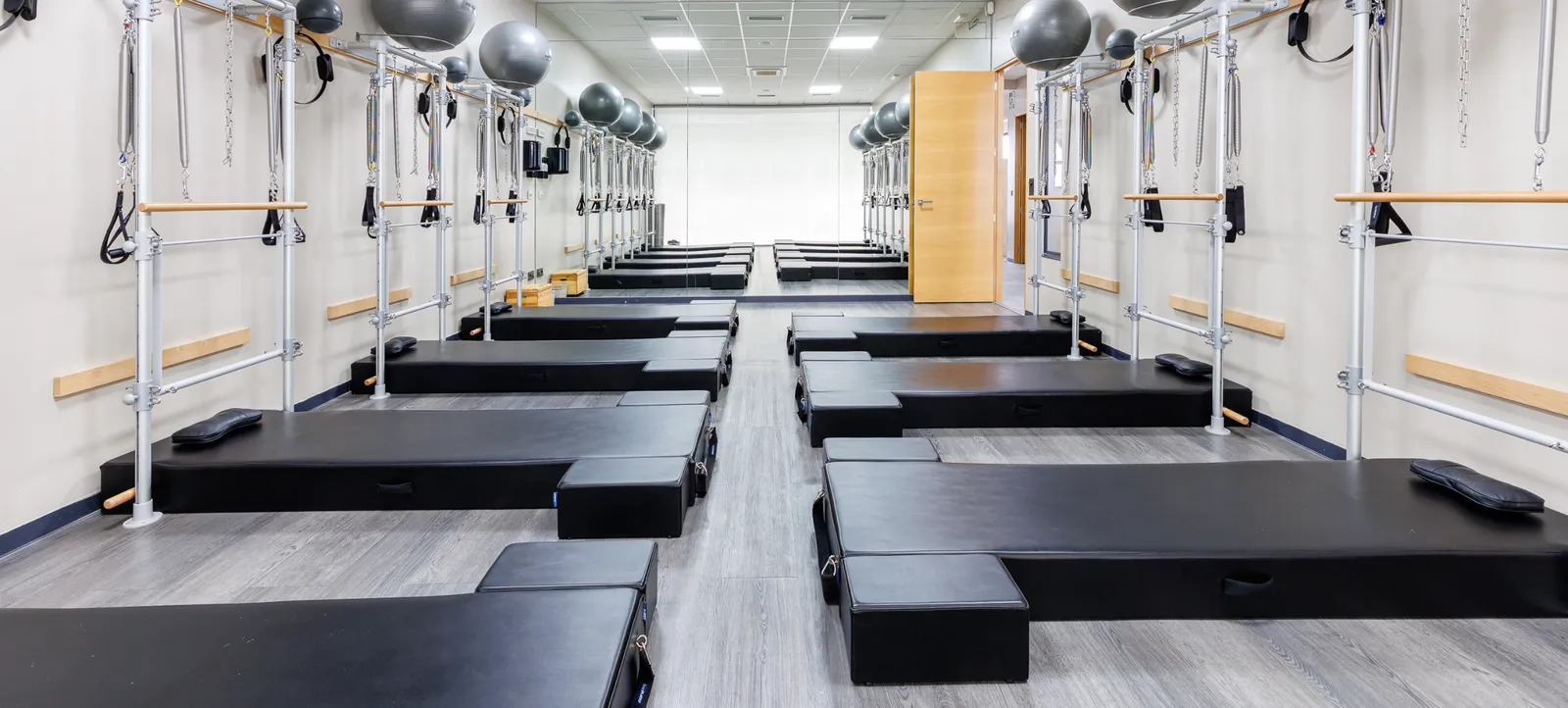 SINGULAR Women Pilates (Estudio de Pilates en Rúa México) — pilates-studio i Vigo — bild 3