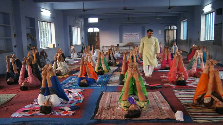 Asociación Sankalpa Yoga — Yoga en Espartales, Alcalá de Henares