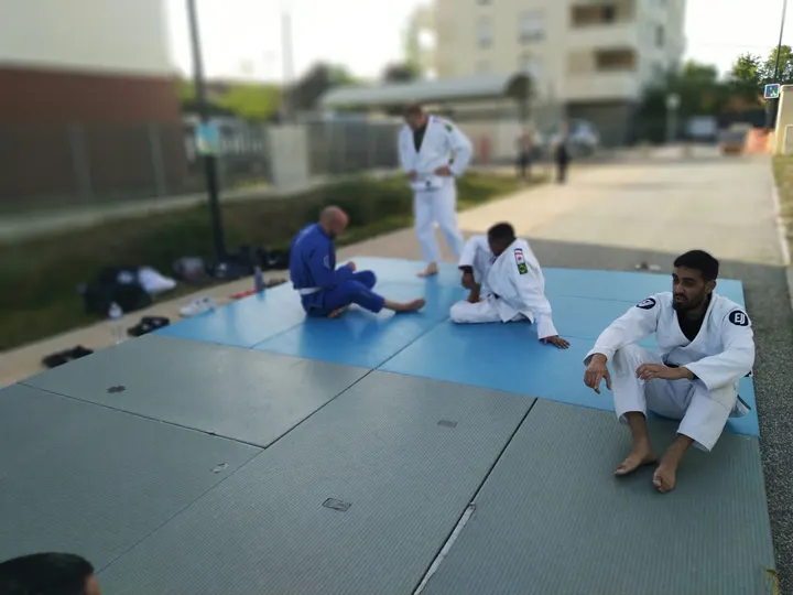 Essence Jiu Jitsu Lyon Sud — jjb-studio à Brignais, Lyon — 3
