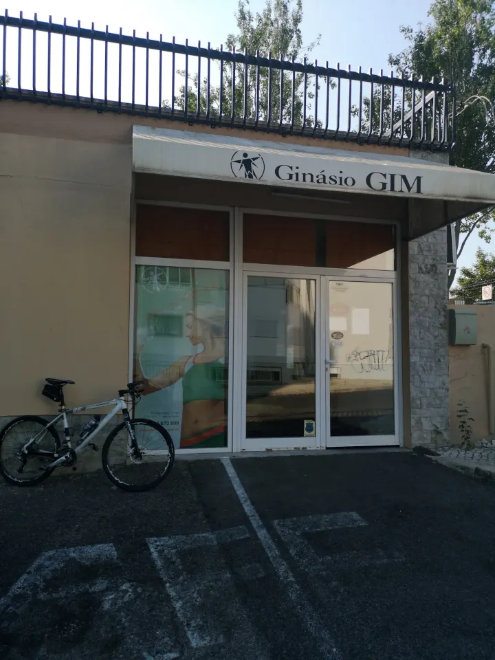 Ginasio GIM — Ginásio em Estoril
