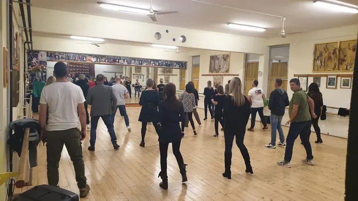 scuola di ballo maniac — danza-studio a Prato — 3