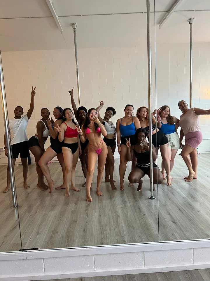 Akila Pole Studio — pole fitness-studio in London — 3