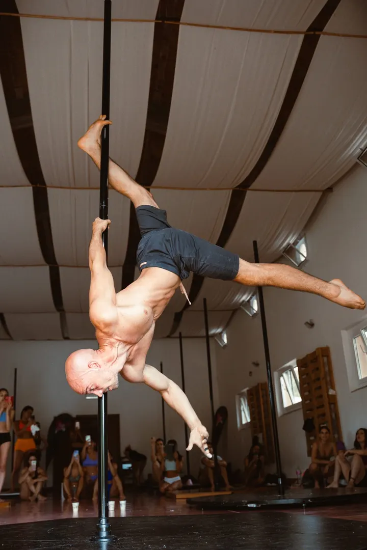Vertical Dolls — pole dance-studio a Roma — 3