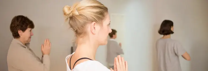 Yoga Achtsamkeit Meditation — yoga-studio in Lindenthal, Köln — 2