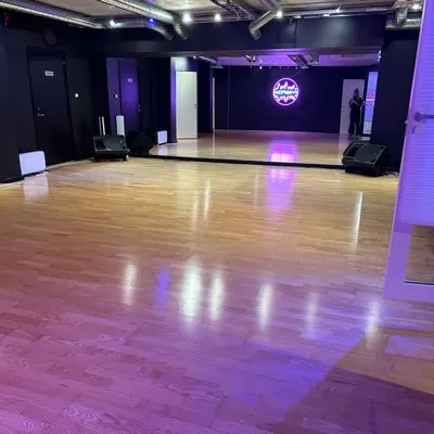 Freeflow — Breathwork i Fredentorp, Stockholm
