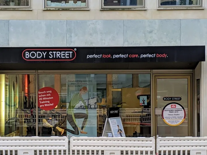 Body Street — ems-training-studio in Altstadt, Hamburg — 2