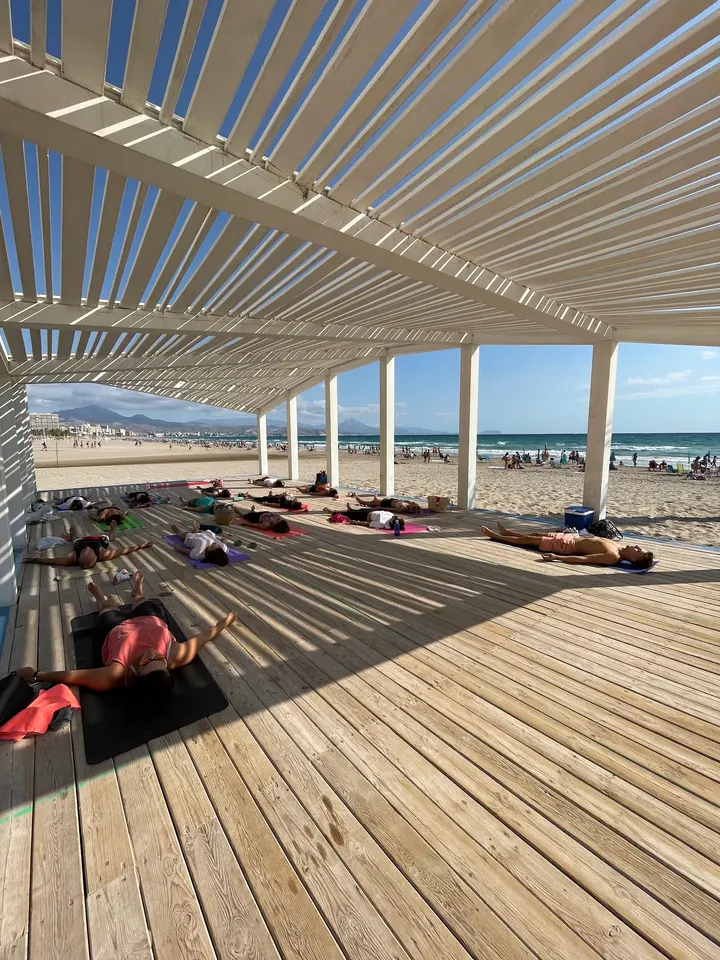 Yoga con @shriyogivan — yoga-studio en Alicante — 2