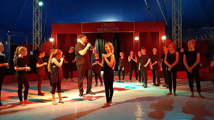Ecole de Cirque Fredy Micheletty — arts aériens-studio à Bailleau-sous-Gallardon, Bailleau-Armenonville — 2