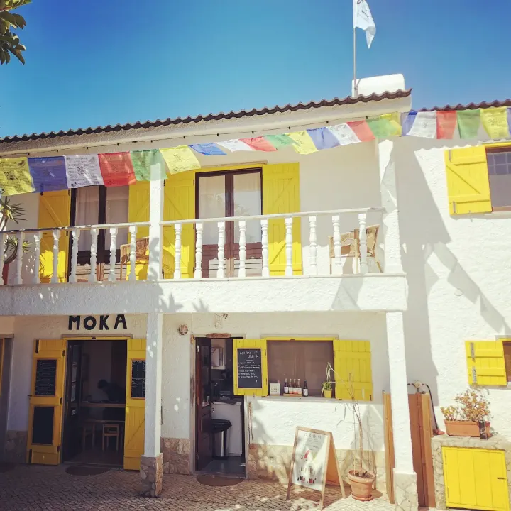 Moka Surfhouse & Yoga Retreat — yoga-studio em Baleia, Algueirão — 2