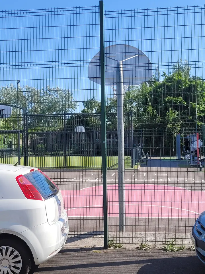 Parc de street workout — salle de fitness-studio à Lille-Moulins, Lille — 3