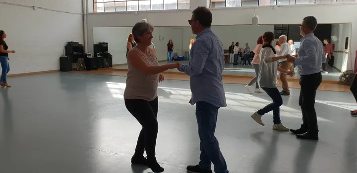 Love 2 Dance — baile-studio en Sevilla — 4