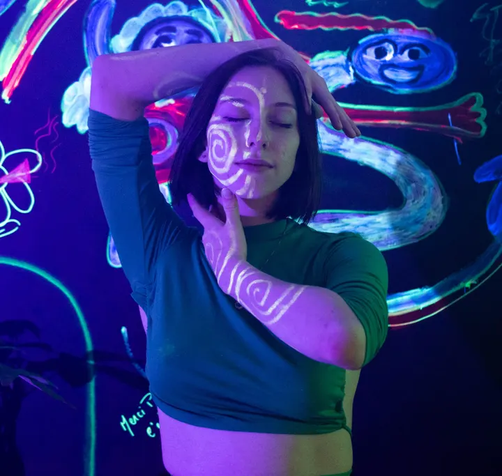 DOSE : électro, danse libre, maquillage fluo — danse-studio à 1er Arrondissement, Marseille — 3