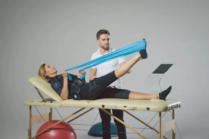 iMed-EMS Gesundheitsstudio — ems-training-studio in Wermelskirchen — 3
