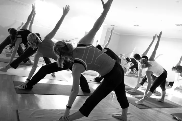 YOGINIS YOGASTUDIO - Yoga | Harstad — Yoga i Medkila, Harstad