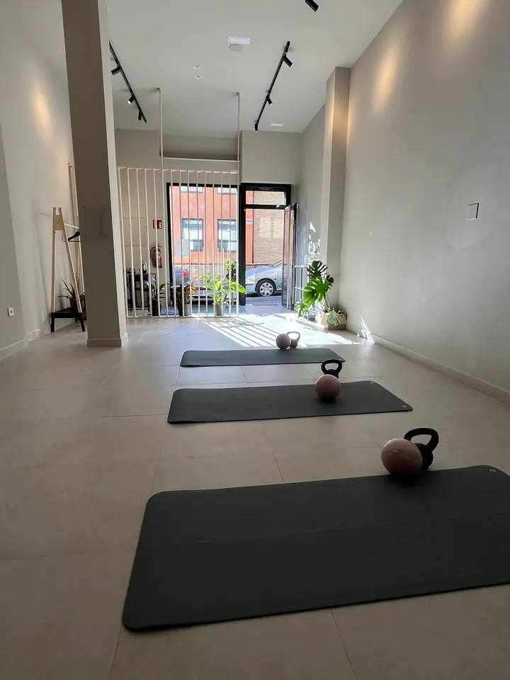 Felipe Pires. Pilates Studio — Pilates en Moreaga