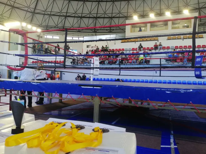 Escola de Boxe da Outurela — Boxe em Carnaxide