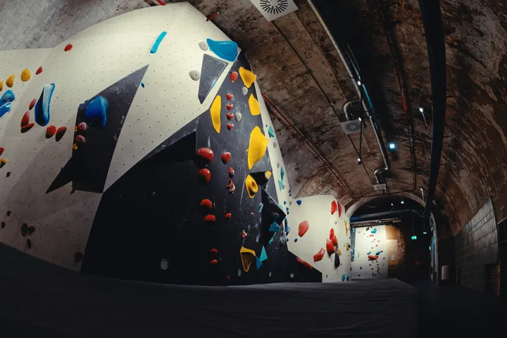urban apes Fhain — Bouldering in Friedrichshain, Berlin