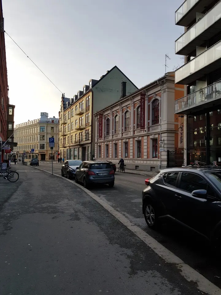 Norsk Yoga-skole — yoga-studio i Frogner, Oslo — 2