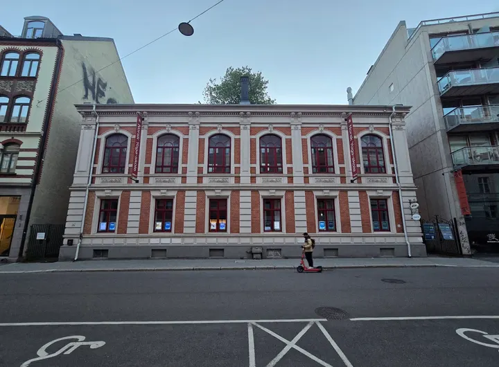 Norsk Yoga-skole — yoga-studio i Oslo — 3
