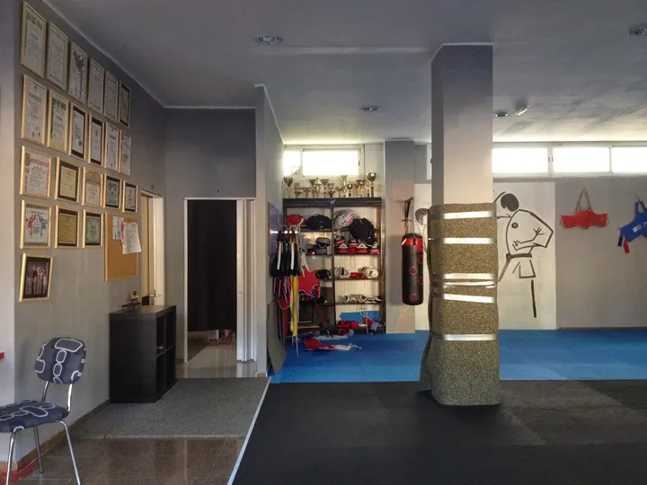 Cda. Cayetano — artes marciales-studio en Sevilla — 5