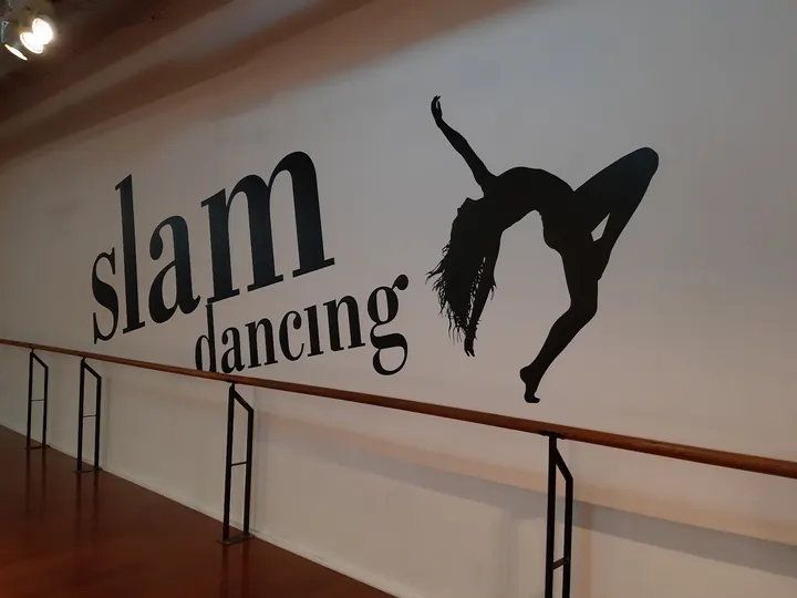 Slam Dancing Barcelona — Baile en l'Eixample, Barcelona