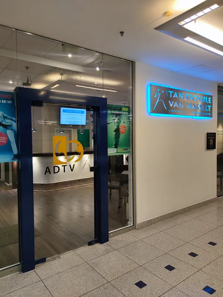 van Hasselt Rodenkirchen — Tanz in Rodenkirchen, Köln