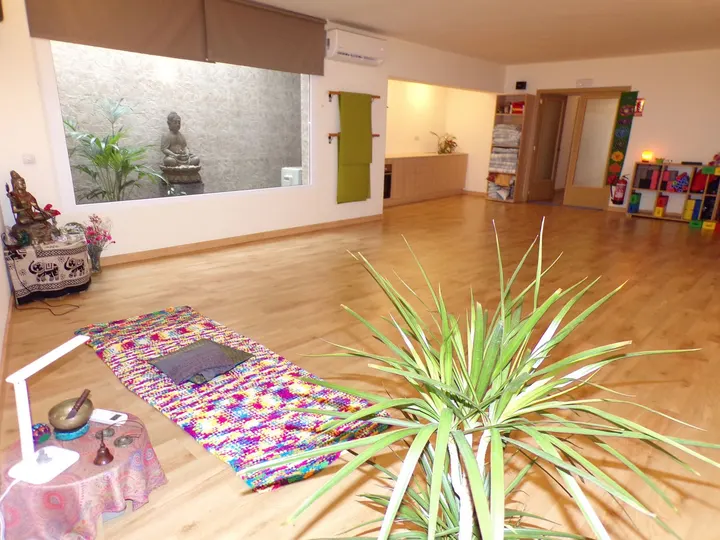 Yoga Y Terapias Arunachala — Yoga en Cornellà de Llobregat