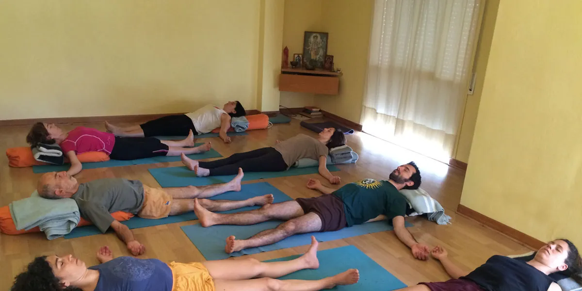 Aditya amics del ioga — yoga-studio en Girona — 5