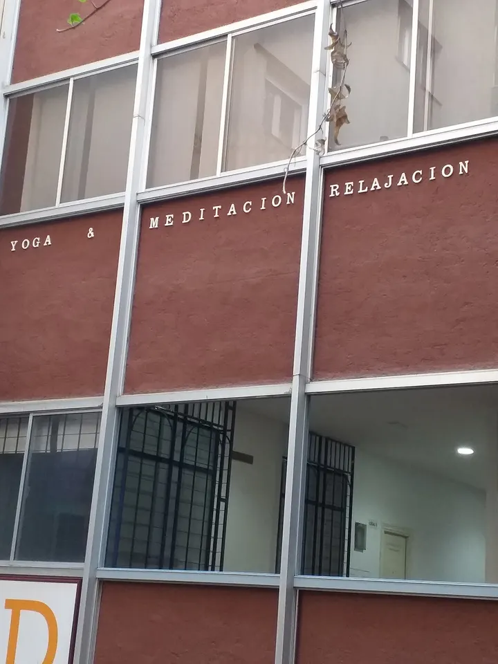 Yoguiji — Yoga en Plaza Toros - Doctores - San Lázaro, Granada