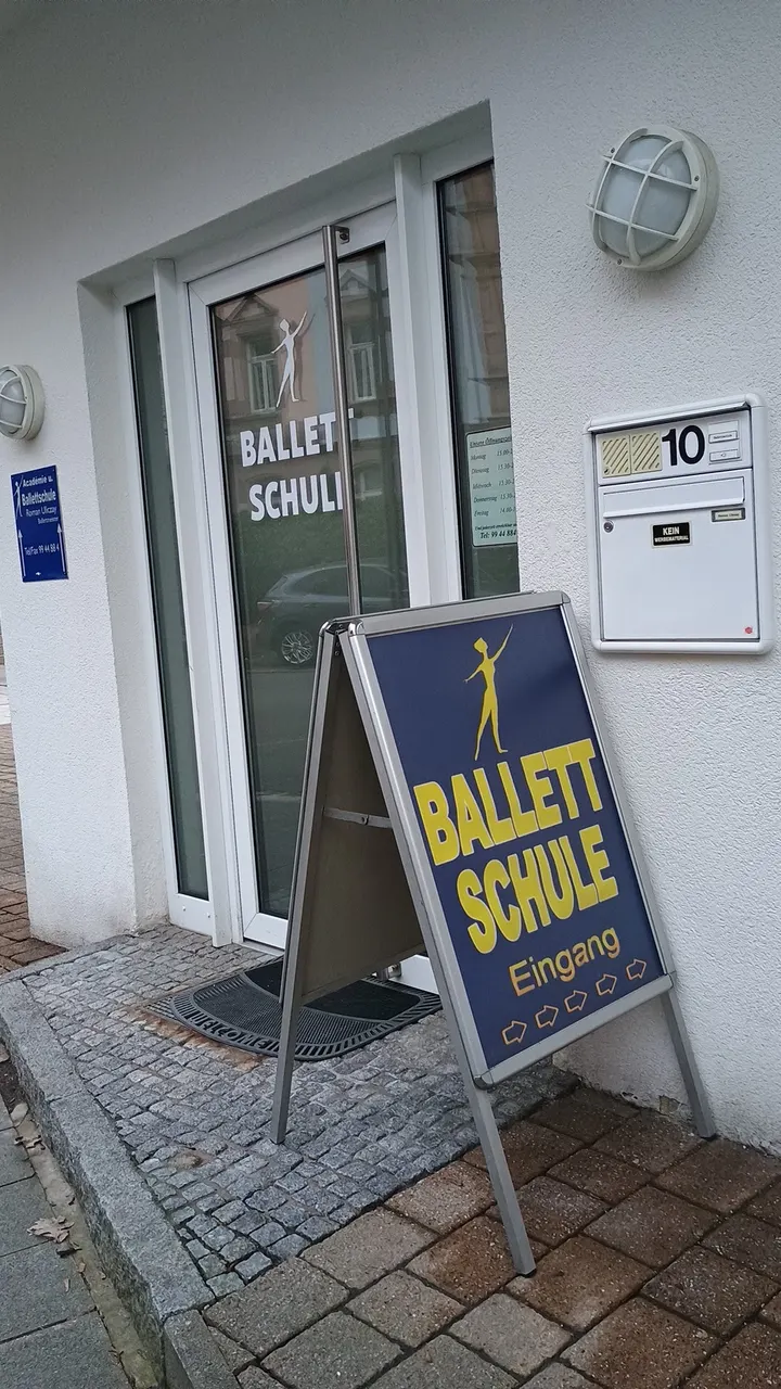 Academie de Ballett et Danse und Ballettschule Roman Uliczay — tanz-studio in Nürnberg — 3