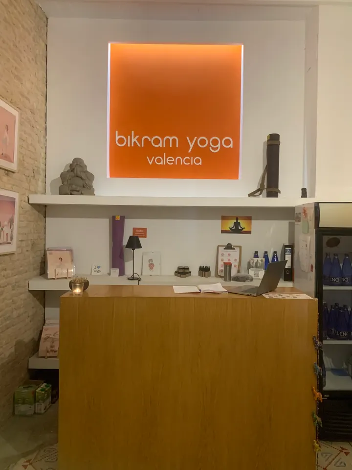 Bikram Yoga Valencia — yoga-studio en el Pla del Remei, Valencia — 3