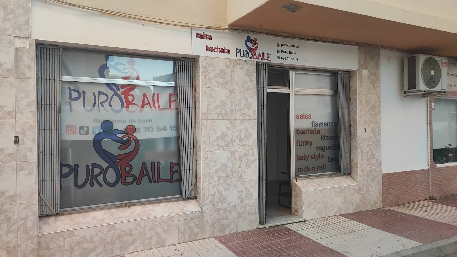 ACADEMIA DE BAILE PUROBAILE — baile-studio en Miraflores, Marbella — 3