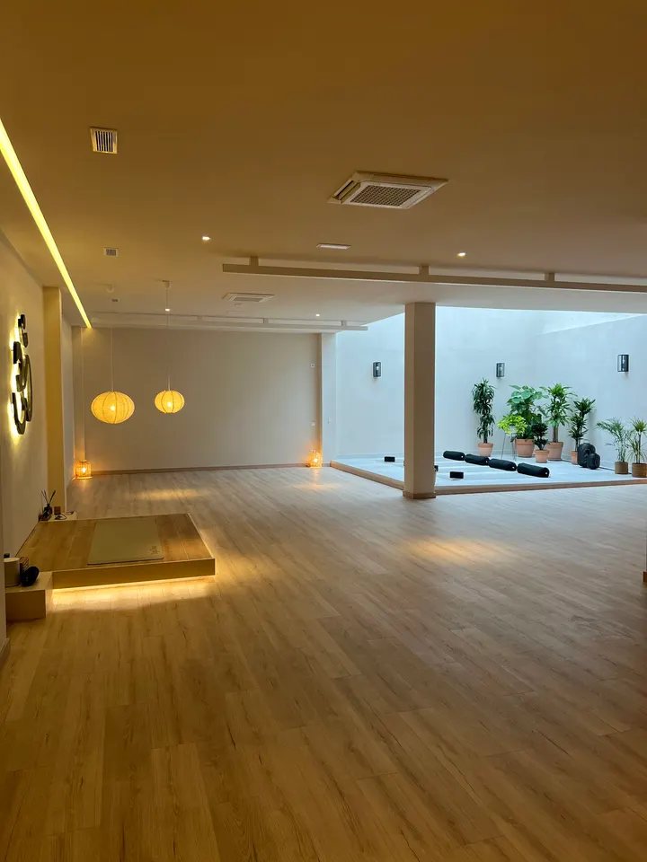 YogaOne Castelldefels — Yoga en Can Roca, Castelldefels