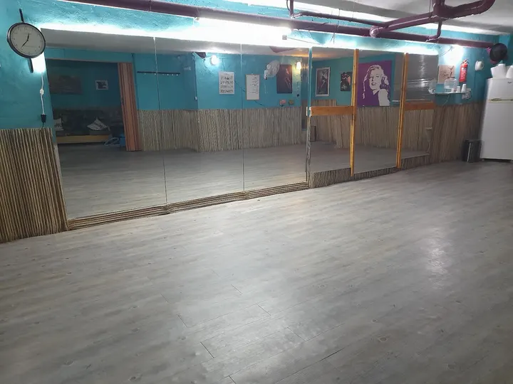 Escuela De Baile De Todo Un Poco — Baile en Corralejos, Madrid