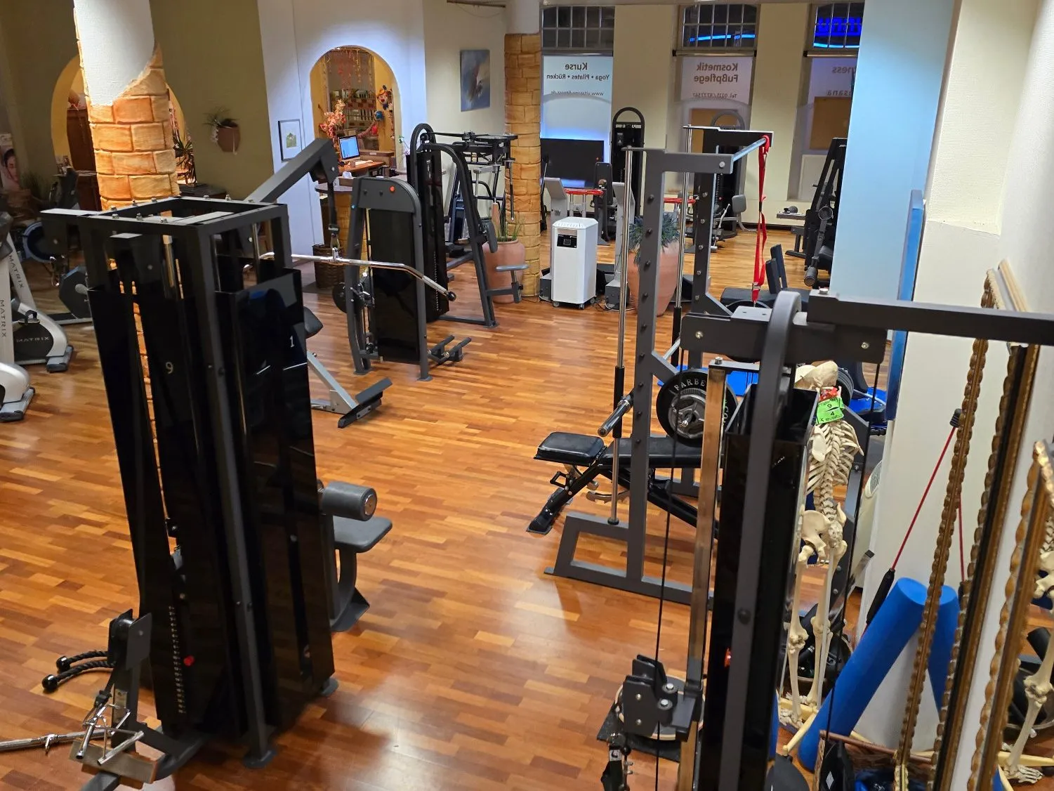 Vitasana Gesundheits- und Fitnesszentrum — träningsstudio i Köln — 2
