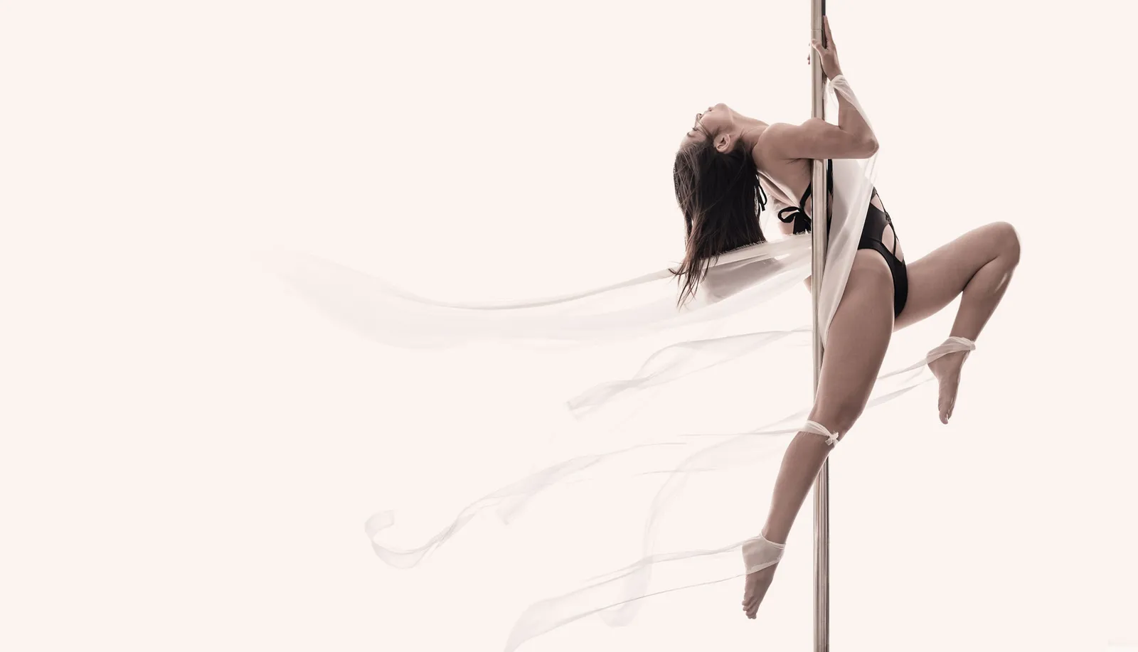 Pole Plus — dans-studio i Augsburg — 3
