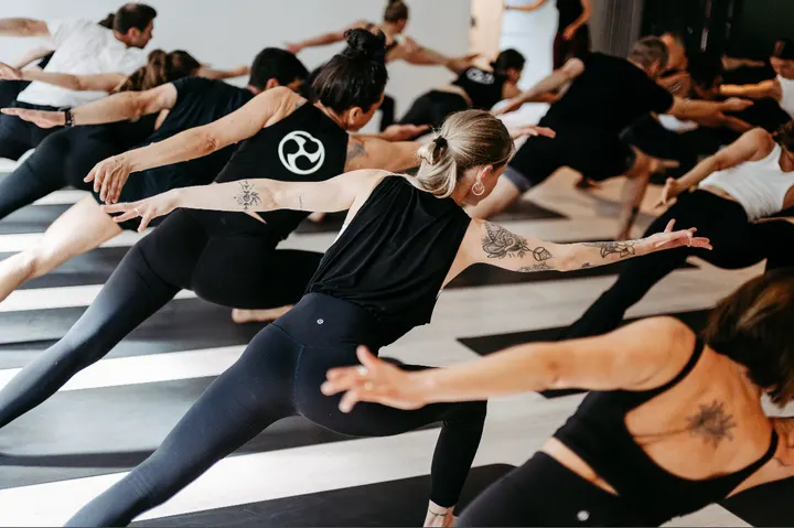 EstůYoga @Planten un Blomen — yoga-studio in St. Pauli, Hamburg — 2