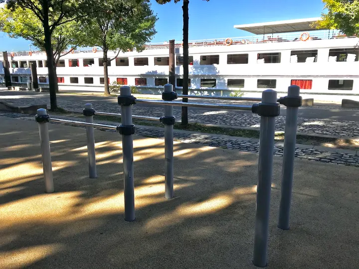 Installations pour Calisthenics / Street workout — salle de fitness-studio à Lyon 7e Arrondissement, Lyon — 3