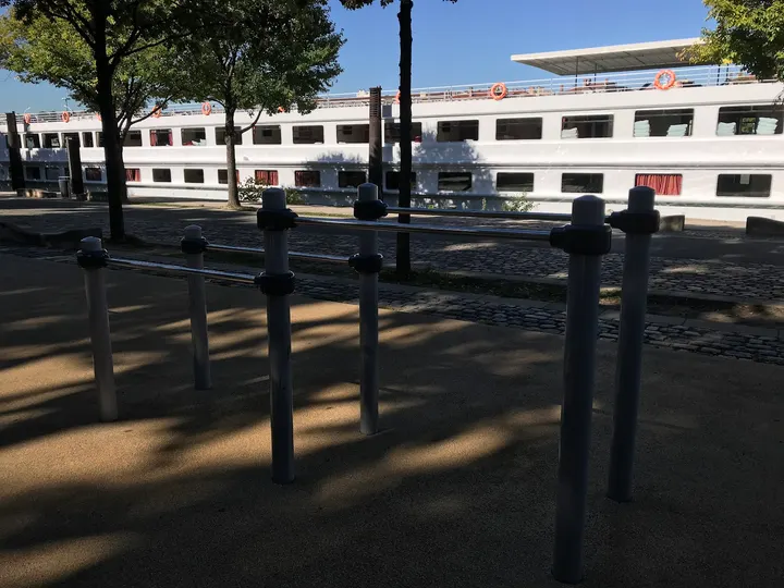 Installations pour Calisthenics / Street workout — salle de fitness-studio à Lyon — 4