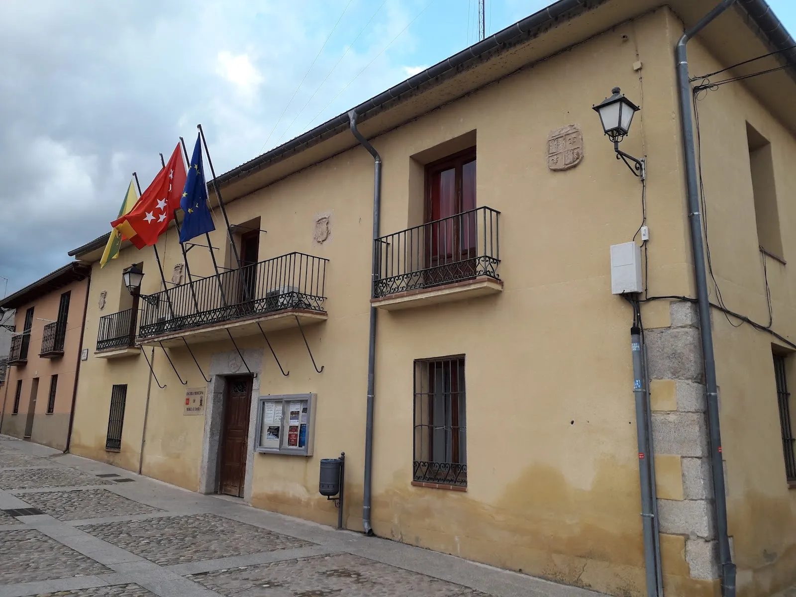 Escuela Municipal De Musica Y Danza — baile-studio en Buitrago del Lozoya — 2