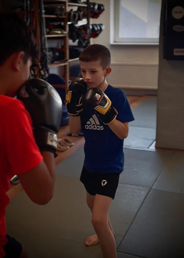 COMBAT CLUB YOUNGSTER — kickboxen-studio in Köln — 4