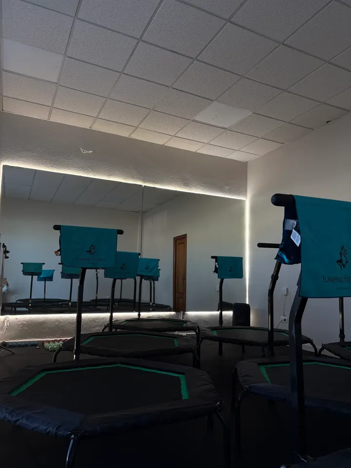 Jumping Fitness Badajoz — Estudio de fitness en La Paz, Badajoz