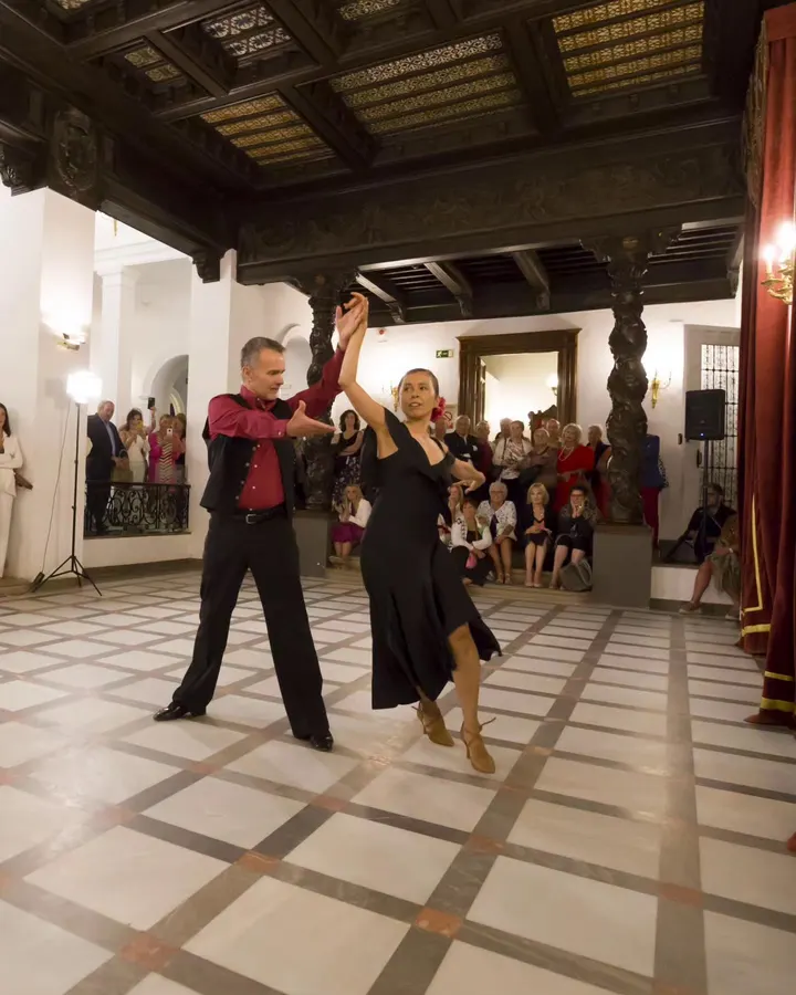 BAILE DE SALON Y DEPORTIVO KROKY — baile-studio en Granada — 3