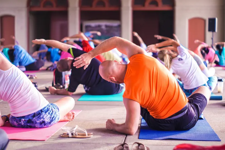 Föreningen Yogafamiljen — Yoga i Inom Vallgraven, Göteborg