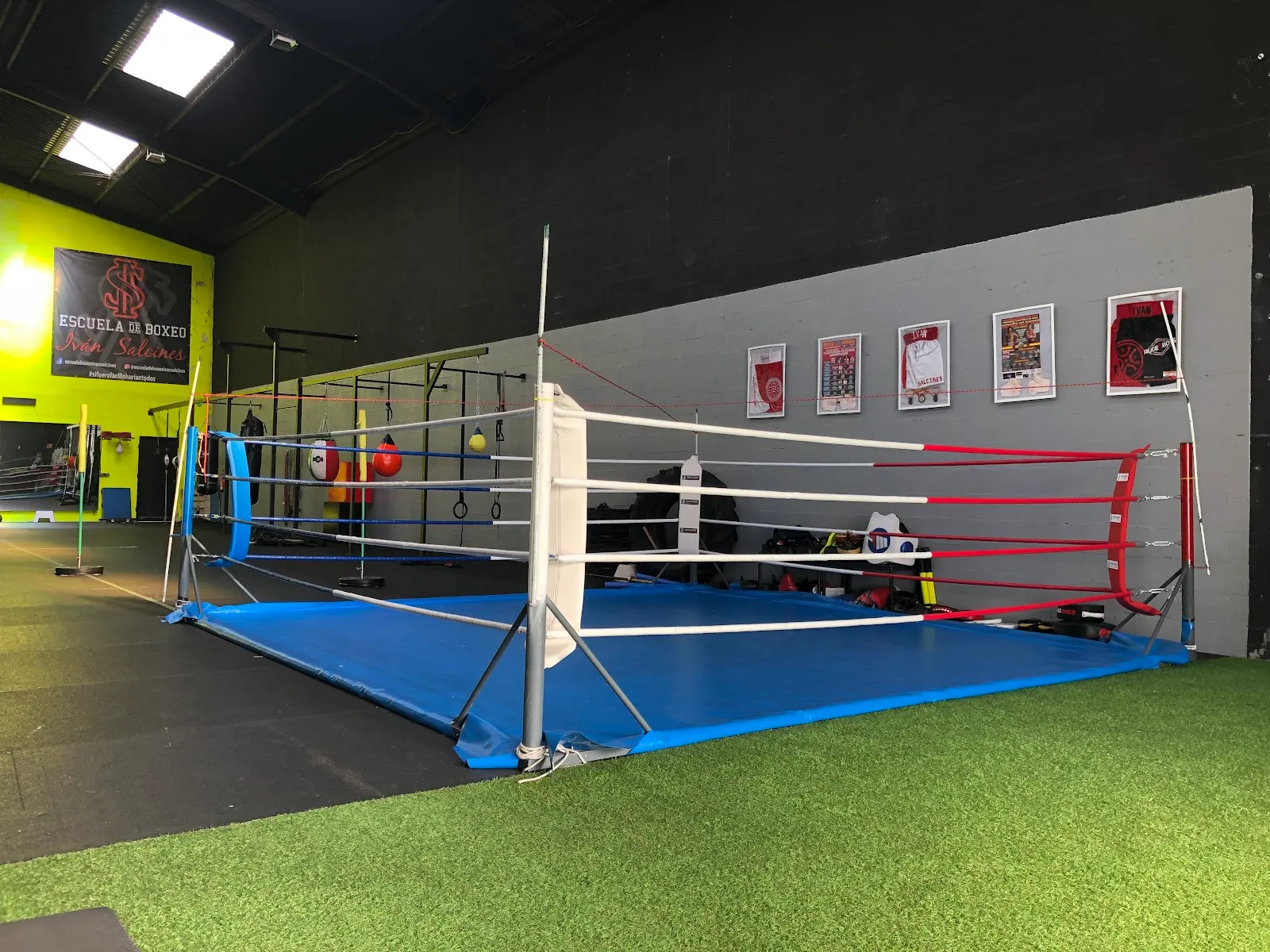 Escuela de Boxeo Iván Salcines — artes marciales-studio en Sector 4, Santander — 2
