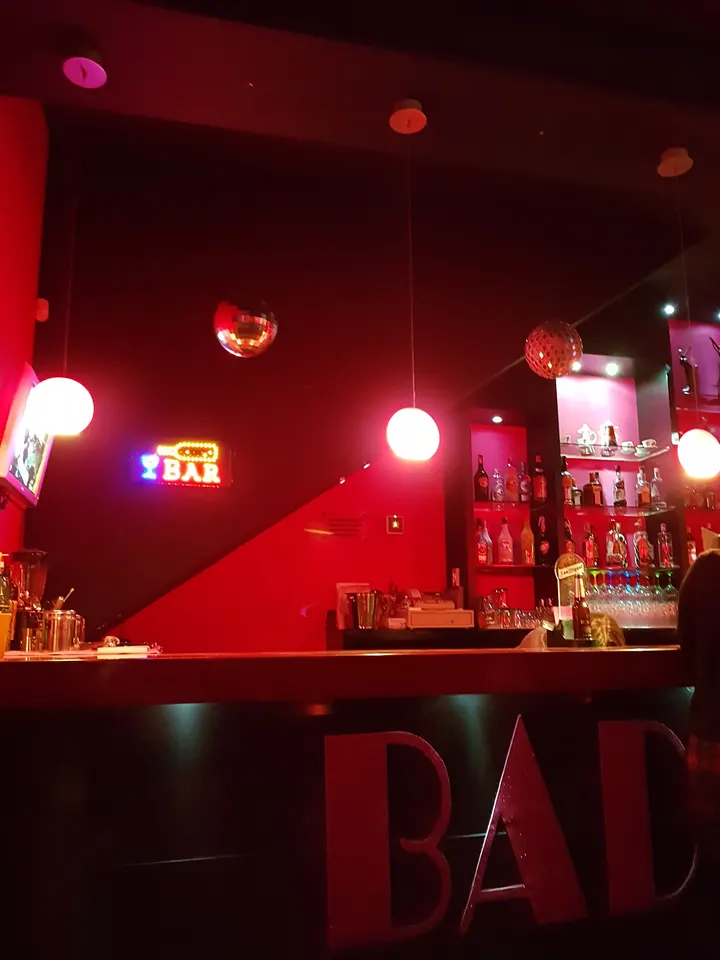 Badaball — baile-studio en Manresà, Badalona — 2