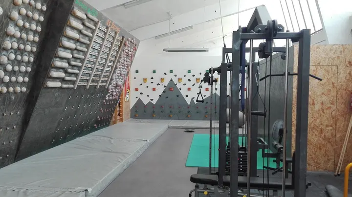 Escape Climbing Garden — arrampicata-studio a Collegno — 3
