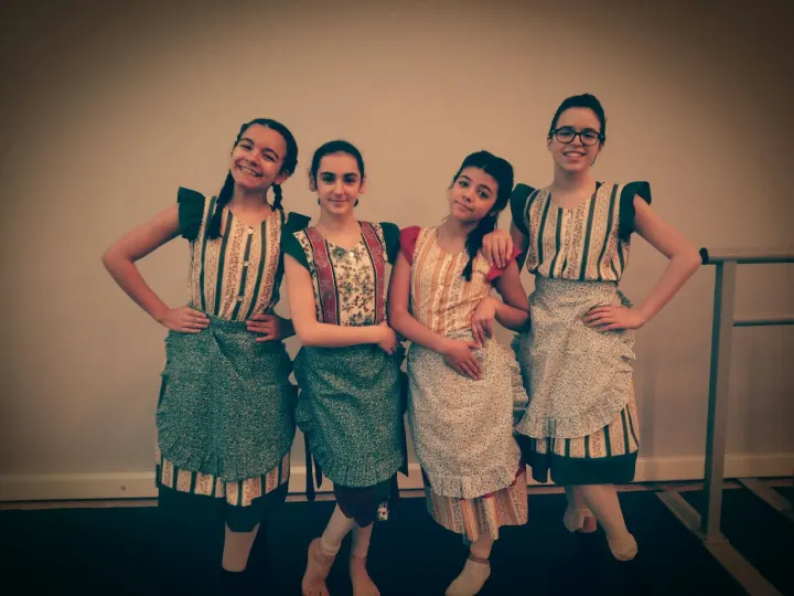 Escola de Dança Ginasiano — dança-studio em Mafamude, Porto — 3